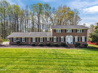 112 E Laramie Drive, Mebane, NC 27302
