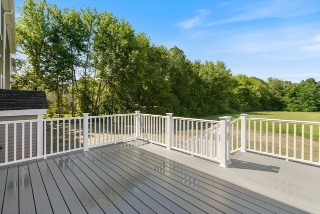 150 Nashua Rd, Dracut, MA 01826