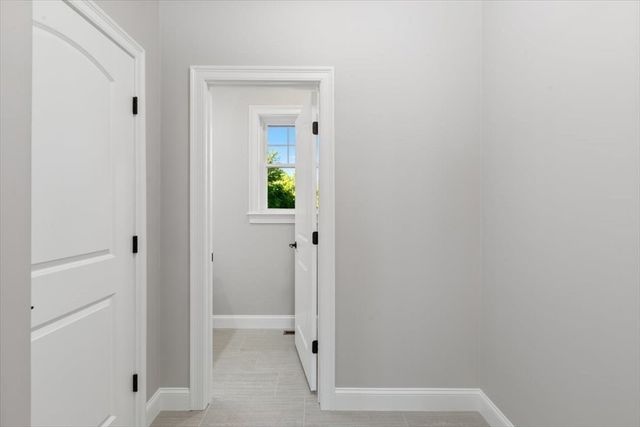 150 Nashua Rd, Dracut, MA 01826