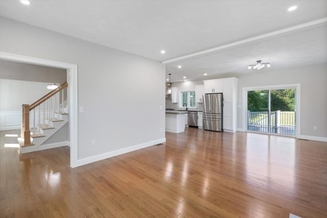 150 Nashua Rd, Dracut, MA 01826
