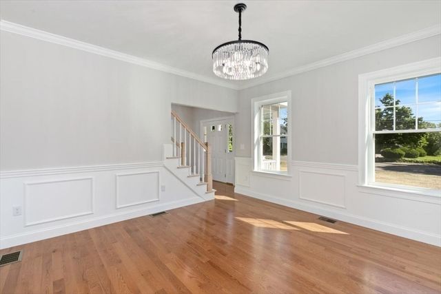 150 Nashua Rd, Dracut, MA 01826