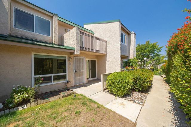 687 Ascot Drive H, Vista, CA 92083