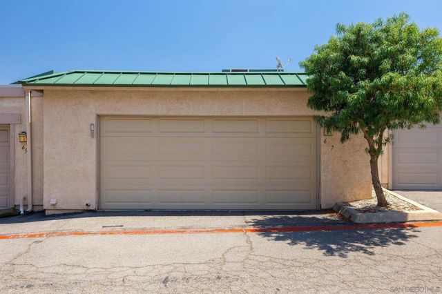 687 Ascot Drive H, Vista, CA 92083