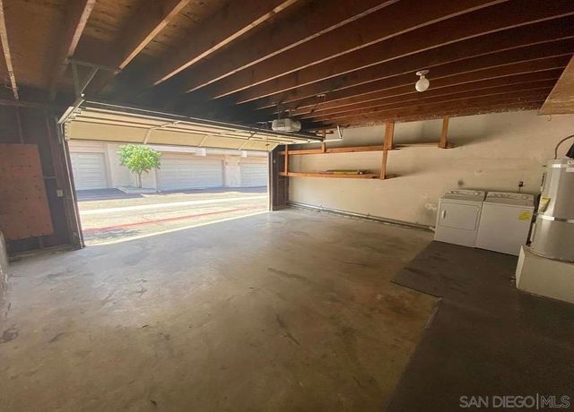 687 Ascot Drive H, Vista, CA 92083