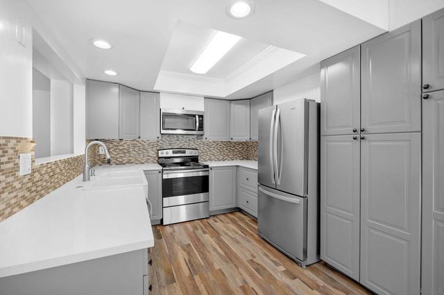 687 Ascot Drive H, Vista, CA 92083