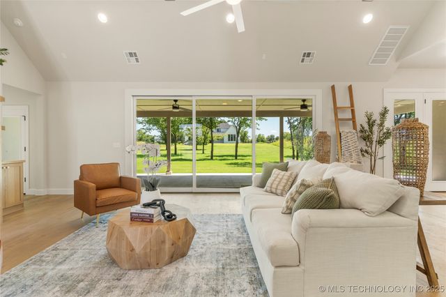 17822 E Patriot Drive, Owasso, OK 74055