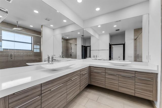 16175 SW 136th Ter, Miami, FL 33196