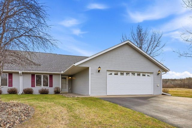 320 Willink Drive, Baldwin, WI 54002