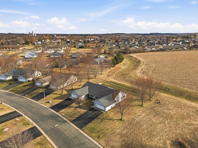 320 Willink Drive, Baldwin, WI 54002