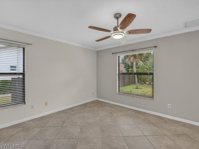 2264 Outrigger LN, Naples, FL 34104