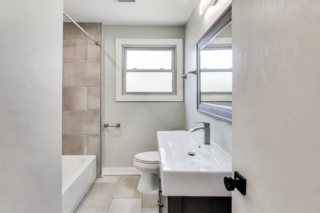 1916 Courtland Avenue, Park Ridge, IL 60068