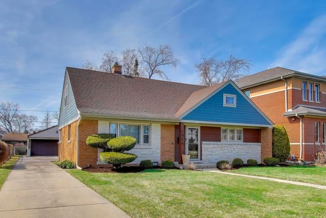 1916 Courtland Avenue, Park Ridge, IL 60068