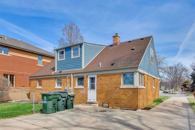 1916 Courtland Avenue, Park Ridge, IL 60068