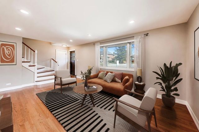 1916 Courtland Avenue, Park Ridge, IL 60068