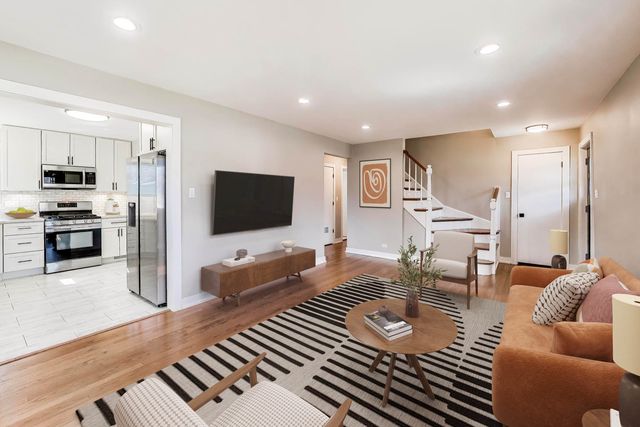 1916 Courtland Avenue, Park Ridge, IL 60068