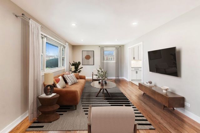 1916 Courtland Avenue, Park Ridge, IL 60068