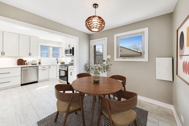 1916 Courtland Avenue, Park Ridge, IL 60068