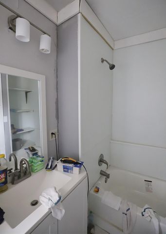 3116 Camden Avenue, Flint, MI 48507