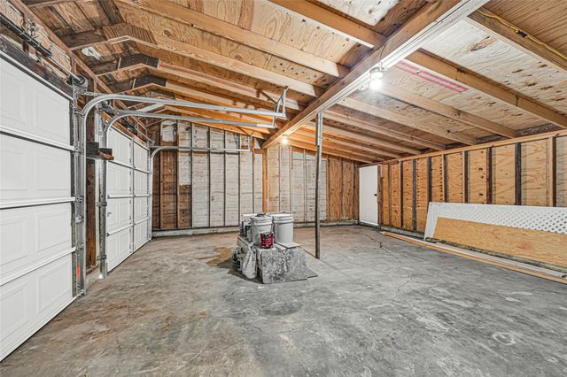 1202 N Roberson Street, Conroe, TX 77301