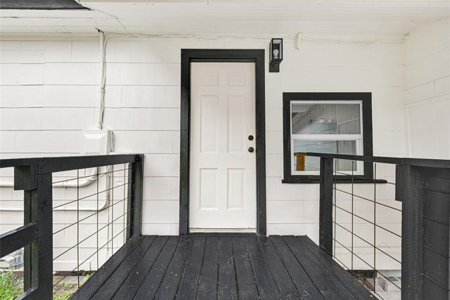 1202 N Roberson Street, Conroe, TX 77301