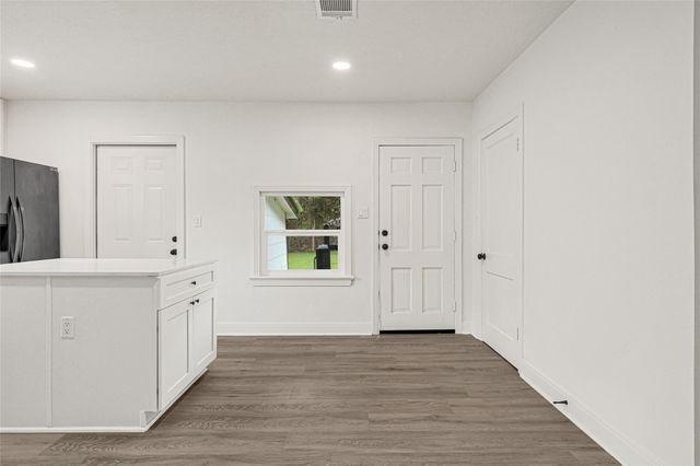 1202 N Roberson Street, Conroe, TX 77301