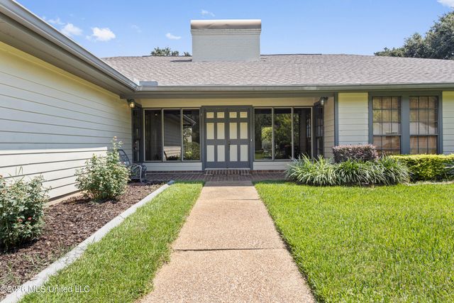 428 Cove Drive, Biloxi, MS 39531