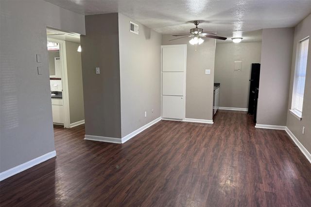 3001 Jane Lane 102, Haltom City, TX 76117
