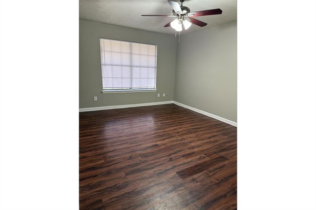 3001 Jane Lane 102, Haltom City, TX 76117