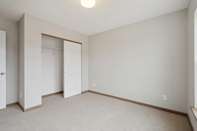 2715 Autumn Woods Drive, Cedar Falls, IA 50613