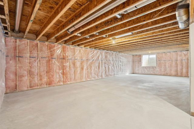 2715 Autumn Woods Drive, Cedar Falls, IA 50613