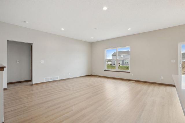 2715 Autumn Woods Drive, Cedar Falls, IA 50613