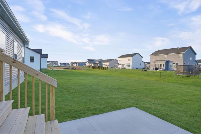 2715 Autumn Woods Drive, Cedar Falls, IA 50613