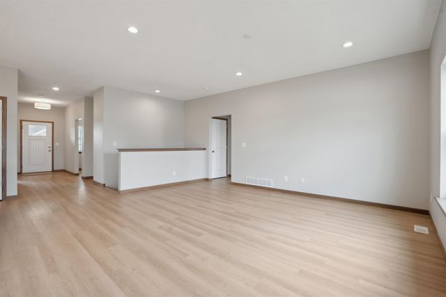 2715 Autumn Woods Drive, Cedar Falls, IA 50613