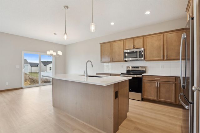 2715 Autumn Woods Drive, Cedar Falls, IA 50613