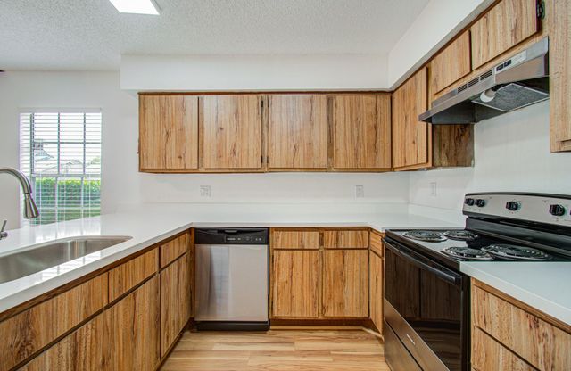 12203 Sandpiper Drive 122, Houston, TX 77035