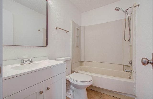 12203 Sandpiper Drive 122, Houston, TX 77035