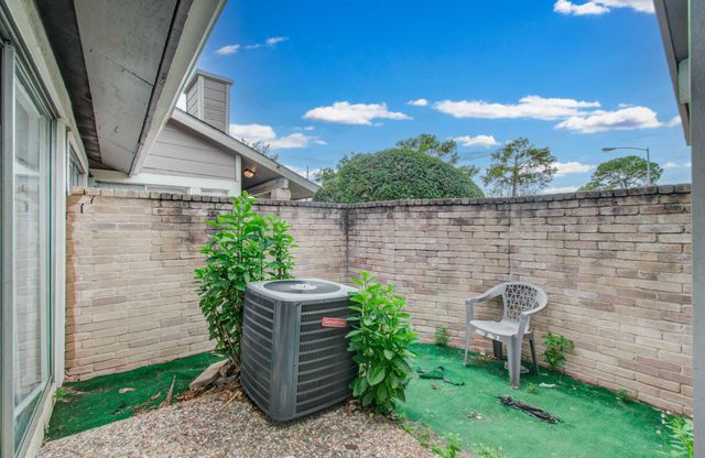 12203 Sandpiper Drive 122, Houston, TX 77035