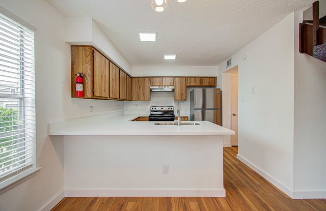 12203 Sandpiper Drive 122, Houston, TX 77035