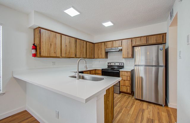 12203 Sandpiper Drive 122, Houston, TX 77035