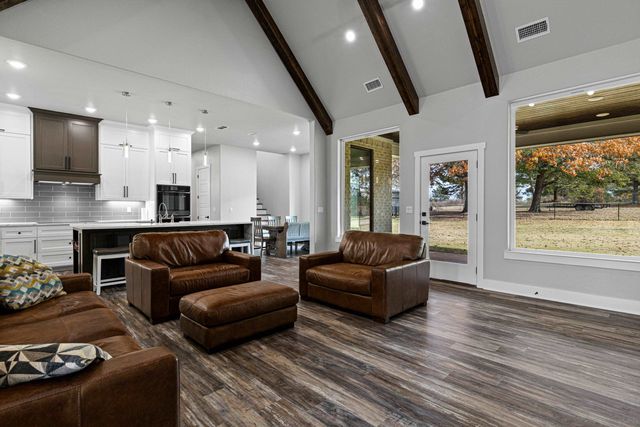 8947 POMEGRANTE RD, Gilmer, TX 75645