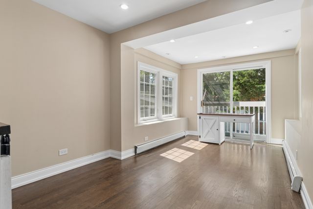 2247 W Estes Avenue 1, Chicago, IL 60645