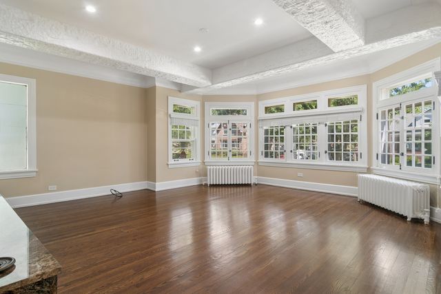 2247 W Estes Avenue 1, Chicago, IL 60645