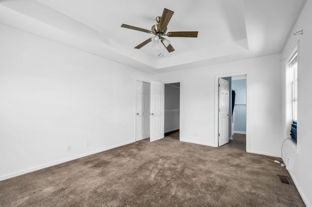 609 S Cavalcade Cir, Oak Grove, KY 42262