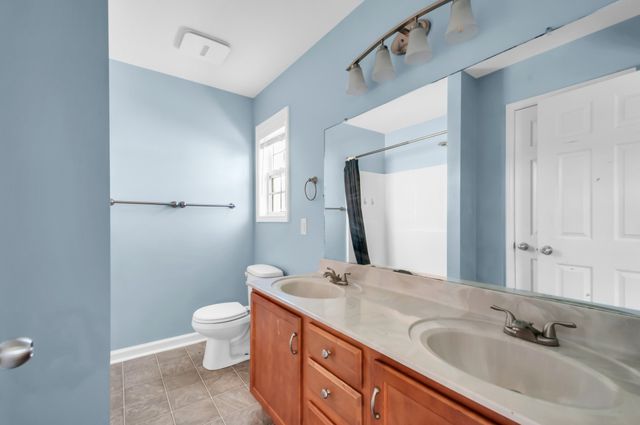 609 S Cavalcade Cir, Oak Grove, KY 42262