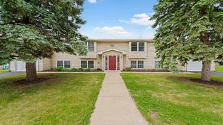 305 S Prairie Avenue, Polo, IL 61064