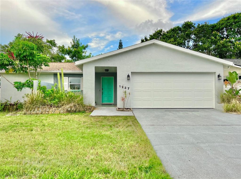 1237 LOTUS PATH, Clearwater, FL 33756
