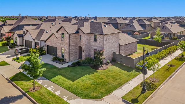 7001 Lowbranch Trail, Little Elm, TX 76227