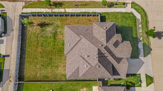 7001 Lowbranch Trail, Little Elm, TX 76227