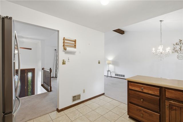 1721 Grove Crest Dr, Plum Boro, PA 15239