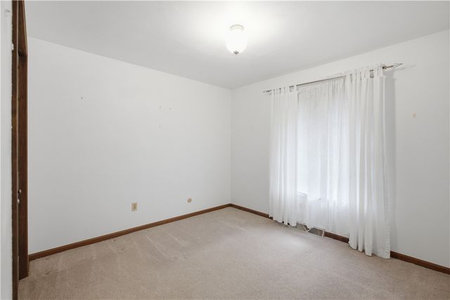 1721 Grove Crest Dr, Plum Boro, PA 15239